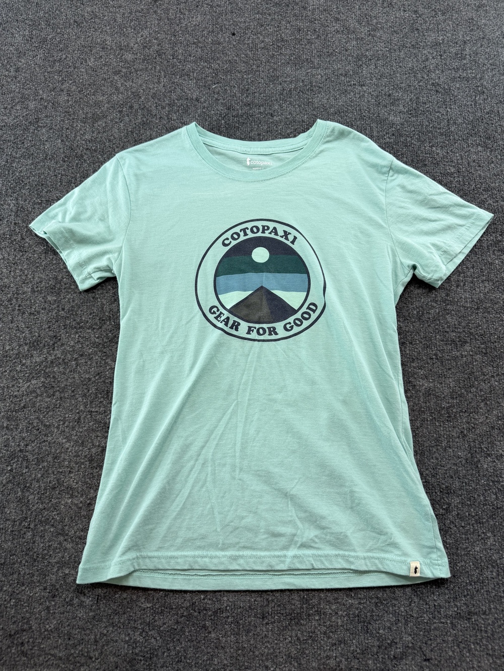 Cotopaxi Shirt Womens Small Green Gear For Good Graphic Crewneck Tee Top